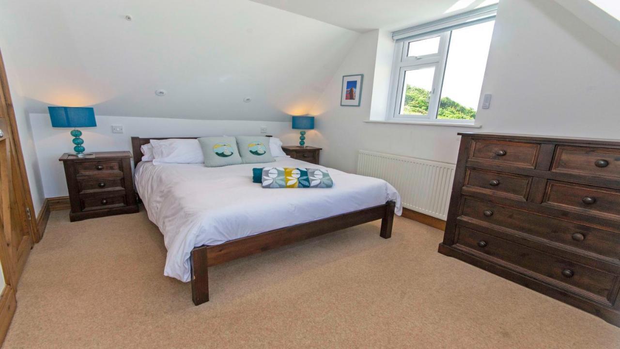 Stables Croyde | 4 Bedrooms / Sleeps 8 | Sea & Beach Views ภายนอก รูปภาพ